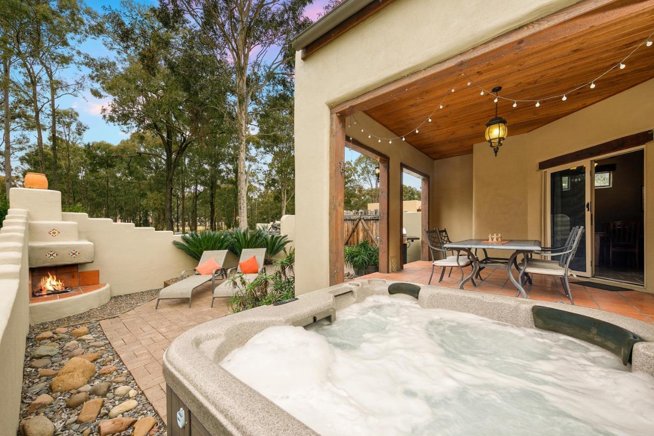Casa La Vina Pokolbin - Romantic Villas With Outdoor Hot Tubs And Fireplaces ภายนอก รูปภาพ
